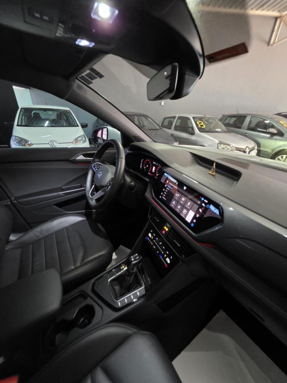 VOLKSWAGEN Taos - Foto