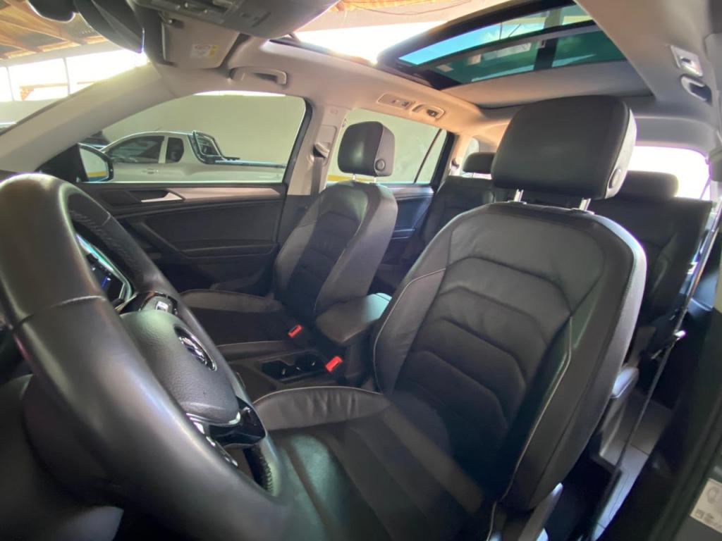 VOLKSWAGEN Tiguan - Foto