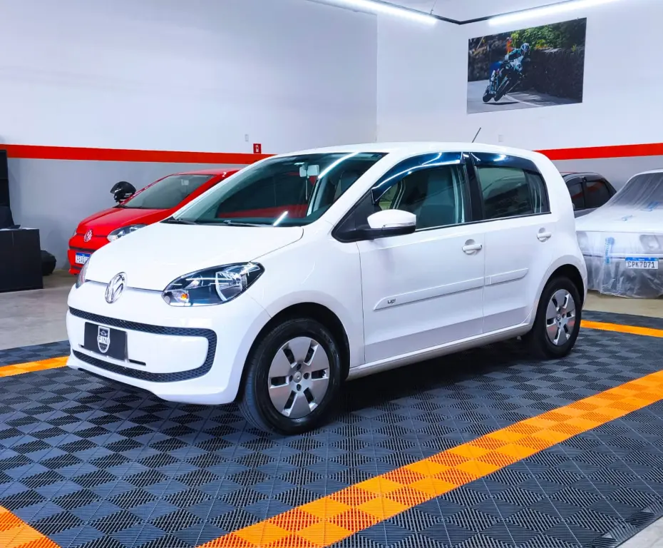 VOLKSWAGEN UP - Foto