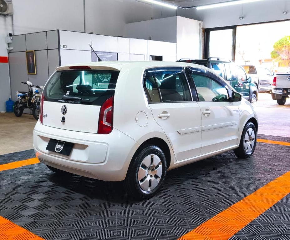 VOLKSWAGEN UP - Foto