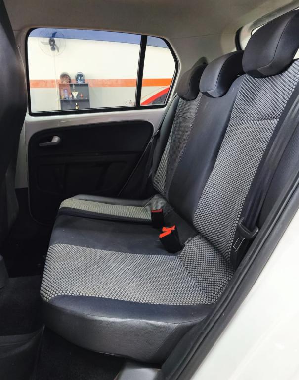 VOLKSWAGEN UP - Foto