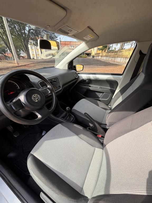 VOLKSWAGEN UP - Foto