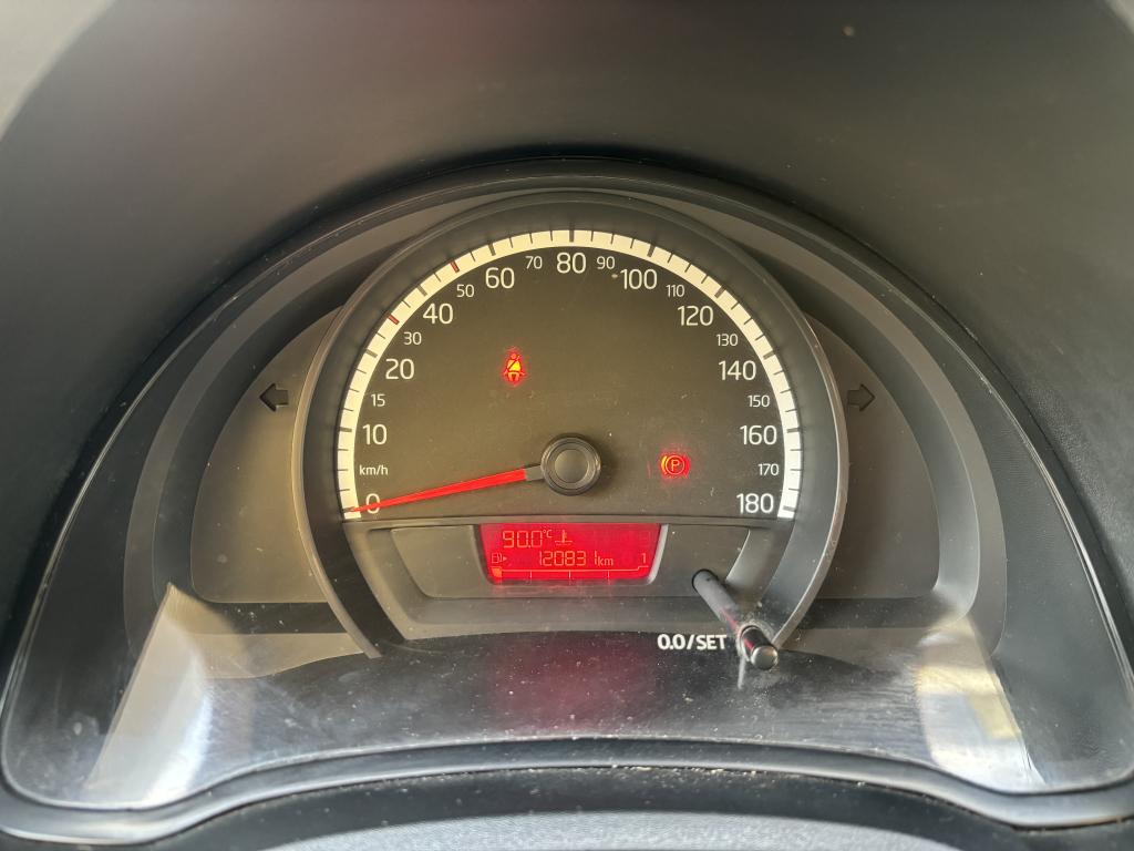 VOLKSWAGEN UP - Foto