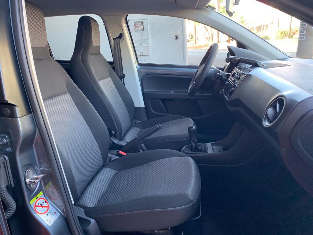 VOLKSWAGEN UP - Foto