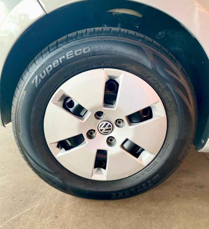 VOLKSWAGEN UP - Foto