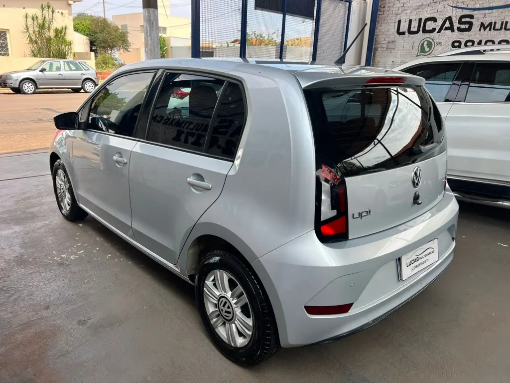 VOLKSWAGEN UP - Foto