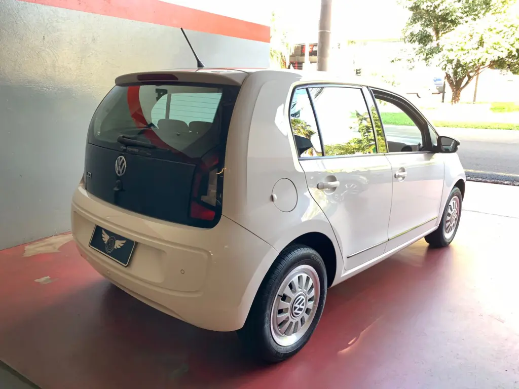 VOLKSWAGEN UP - Foto