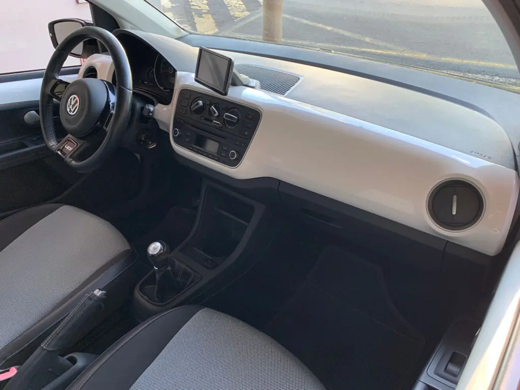 VOLKSWAGEN UP - Foto