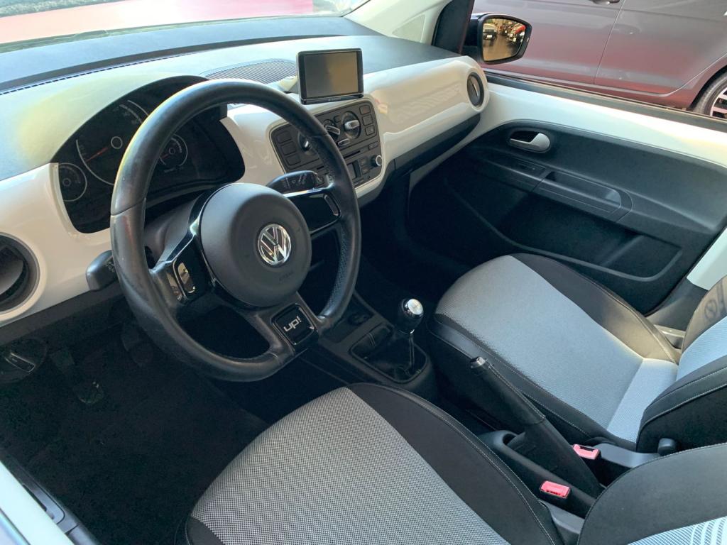 VOLKSWAGEN UP - Foto