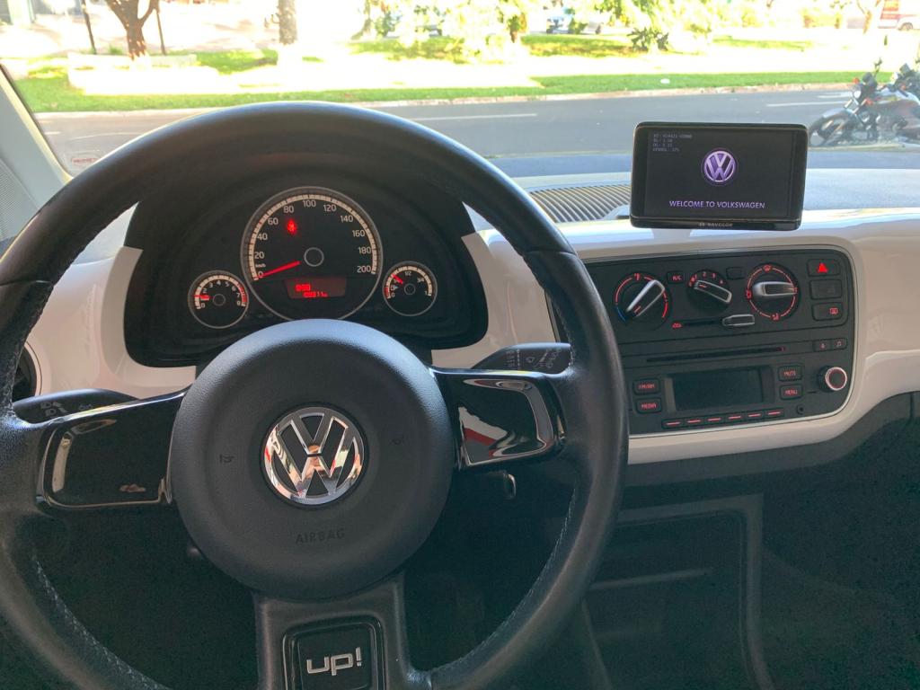 VOLKSWAGEN UP - Foto