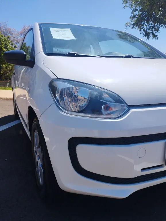 VOLKSWAGEN UP - Foto
