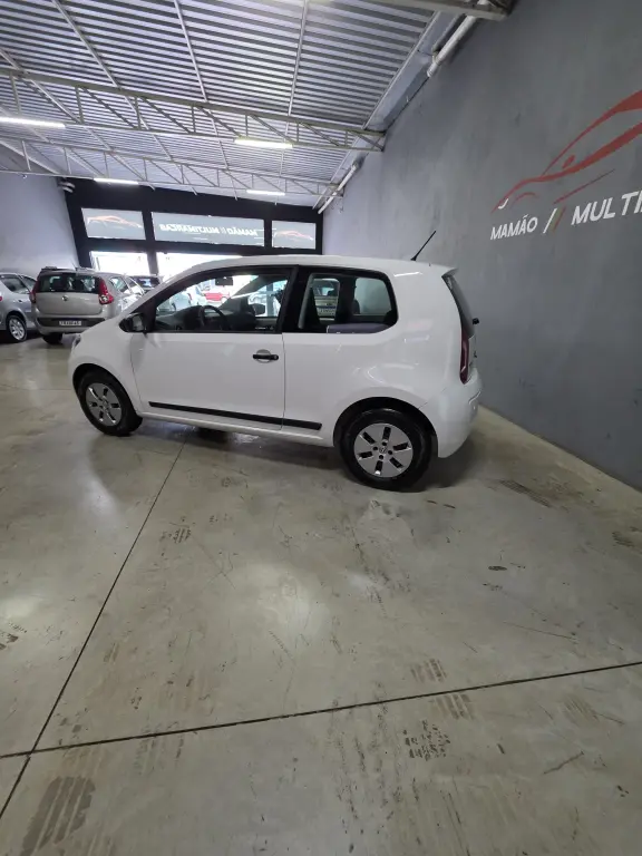 VOLKSWAGEN UP - Foto