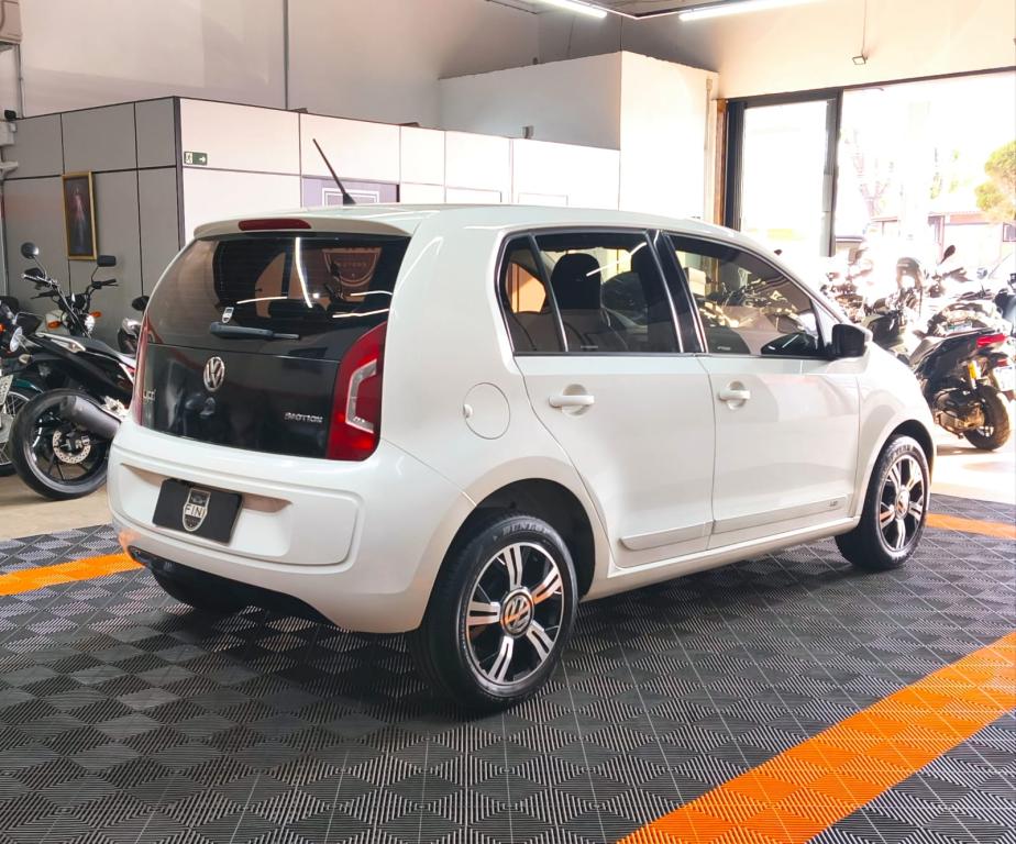 VOLKSWAGEN UP - Foto