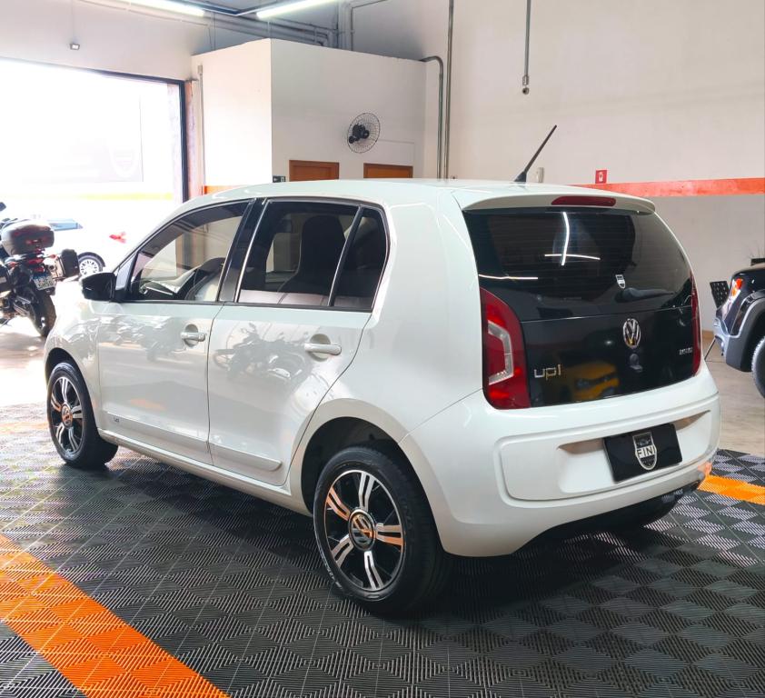 VOLKSWAGEN UP - Foto