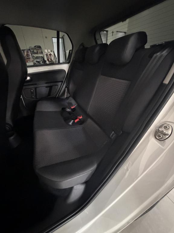 VOLKSWAGEN UP - Foto