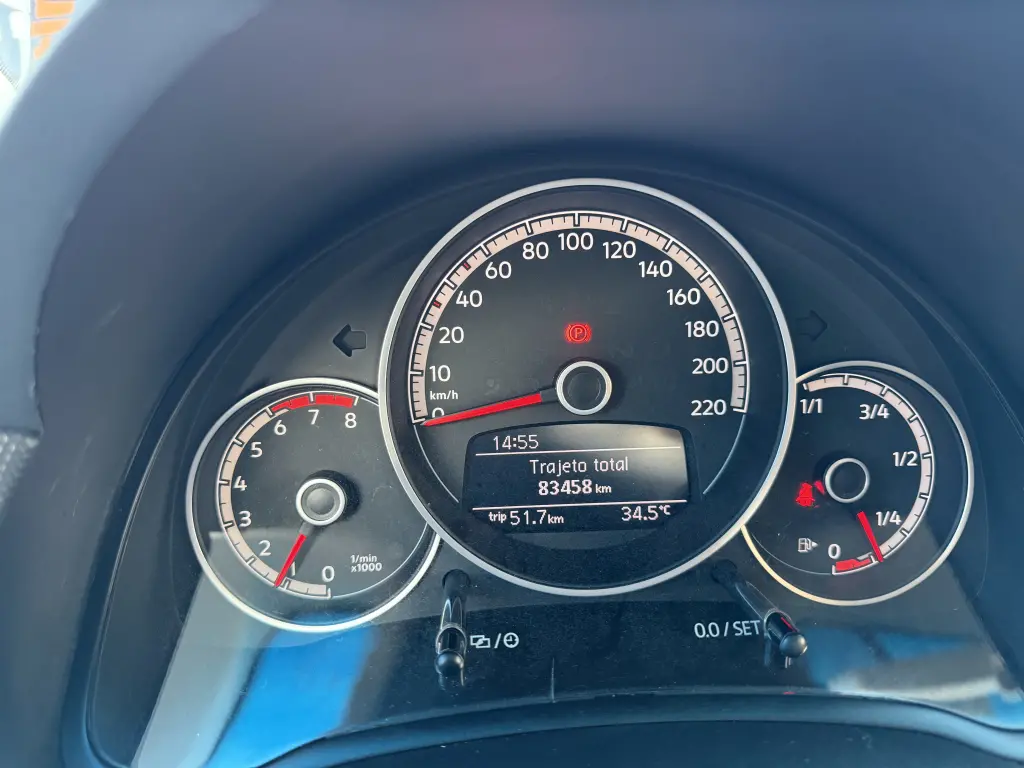 VOLKSWAGEN UP - Foto