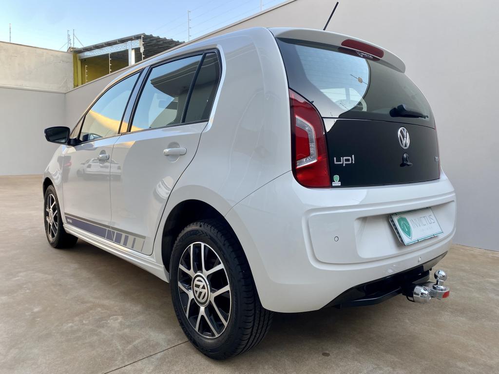 VOLKSWAGEN UP - Foto