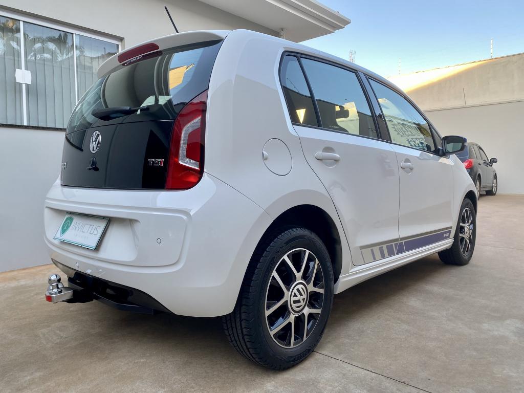 VOLKSWAGEN UP - Foto