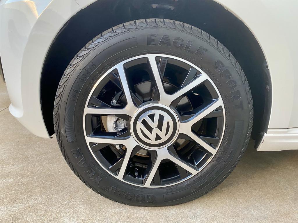 VOLKSWAGEN UP - Foto