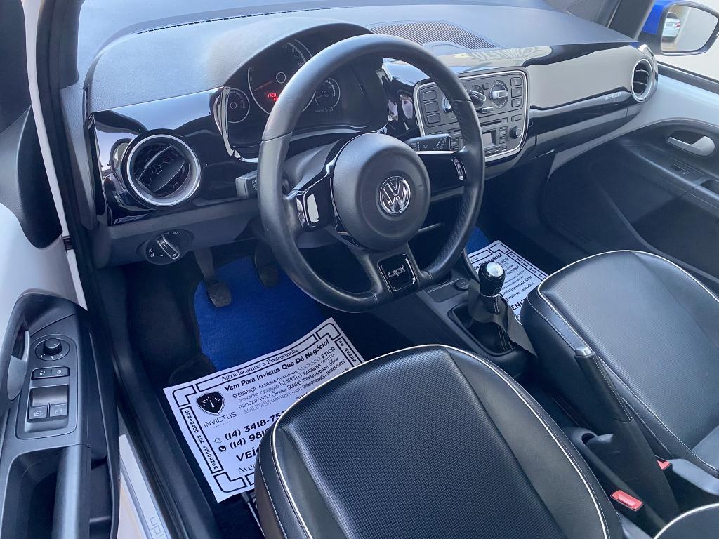 VOLKSWAGEN UP - Foto