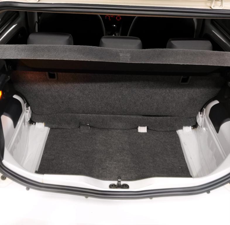 VOLKSWAGEN UP - Foto