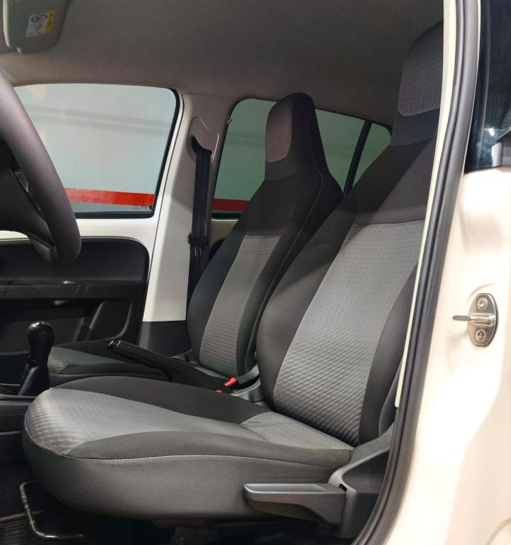 VOLKSWAGEN UP - Foto