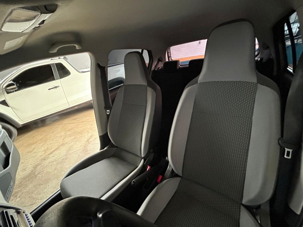 VOLKSWAGEN UP - Foto