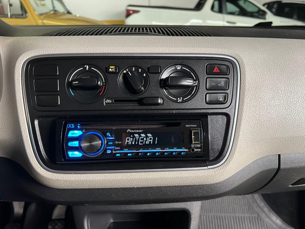 VOLKSWAGEN UP - Foto