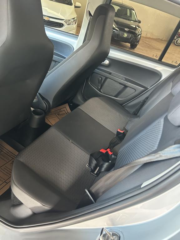 VOLKSWAGEN UP - Foto