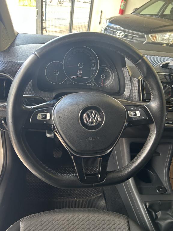 VOLKSWAGEN UP - Foto