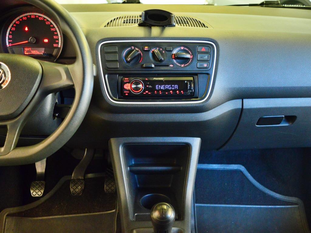 VOLKSWAGEN UP - Foto