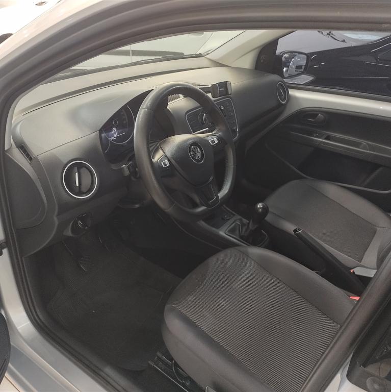 VOLKSWAGEN UP - Foto