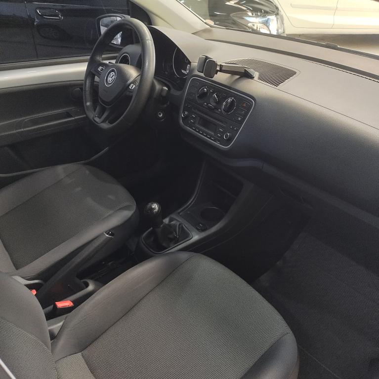 VOLKSWAGEN UP - Foto