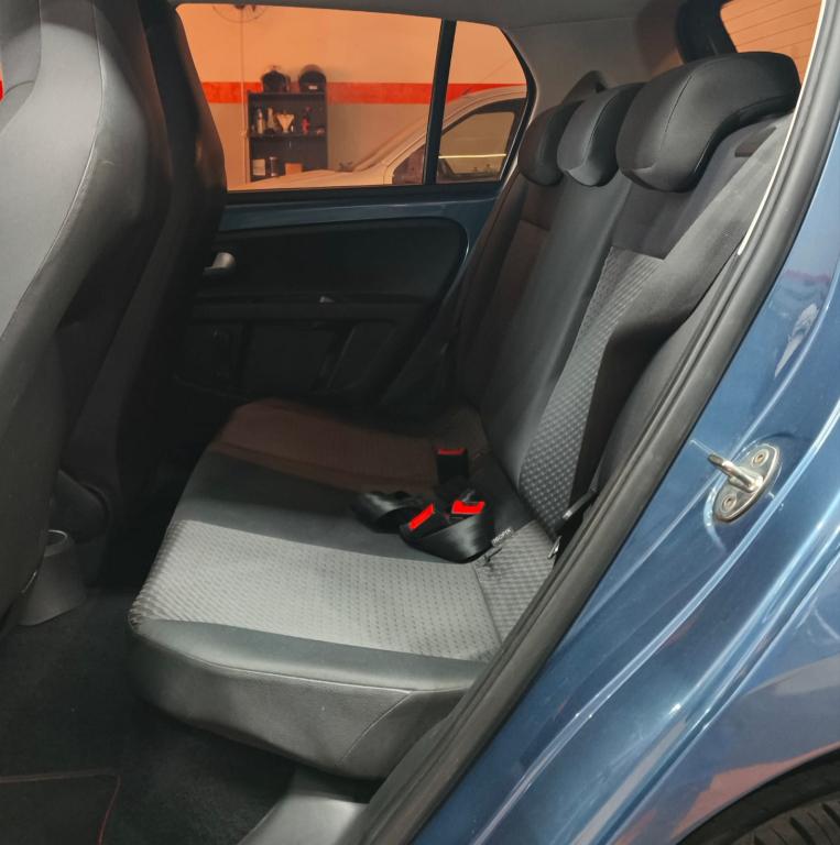 VOLKSWAGEN UP - Foto