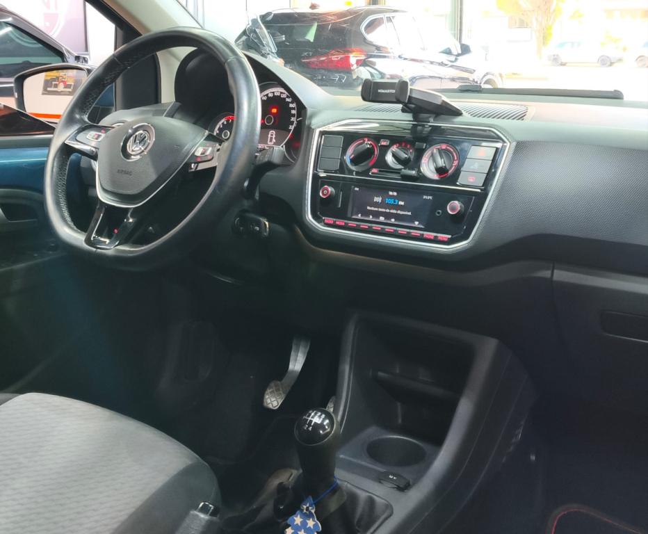 VOLKSWAGEN UP - Foto
