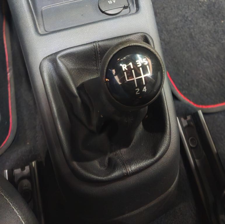 VOLKSWAGEN UP - Foto
