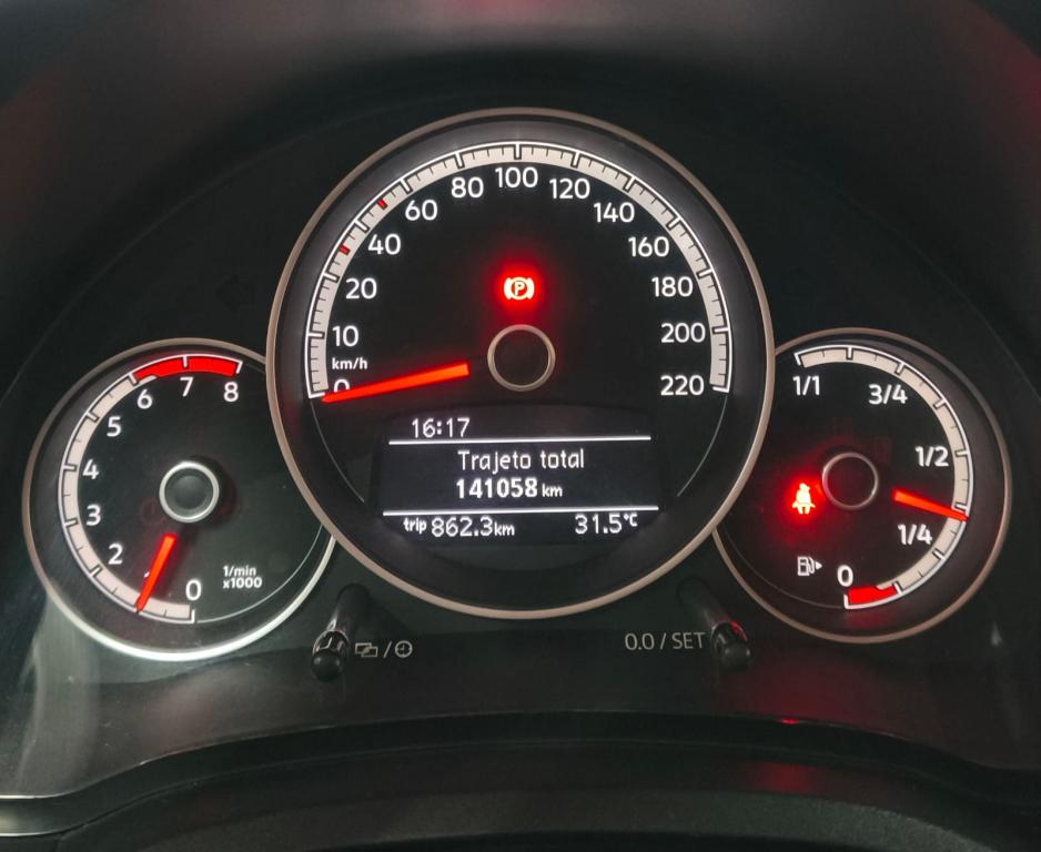VOLKSWAGEN UP - Foto