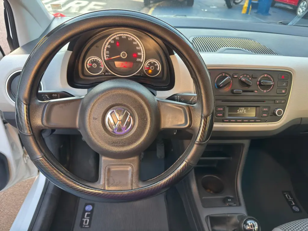 VOLKSWAGEN UP - Foto