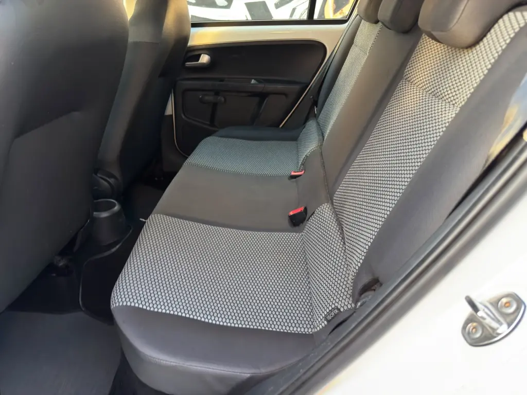 VOLKSWAGEN UP - Foto