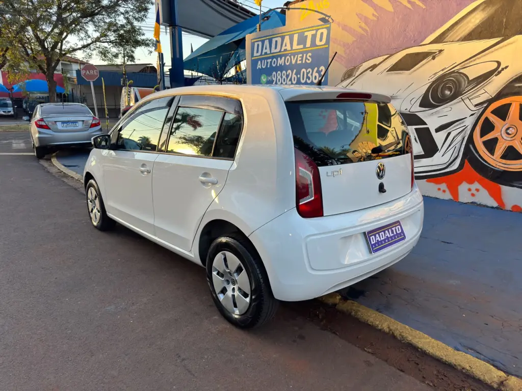 VOLKSWAGEN UP - Foto