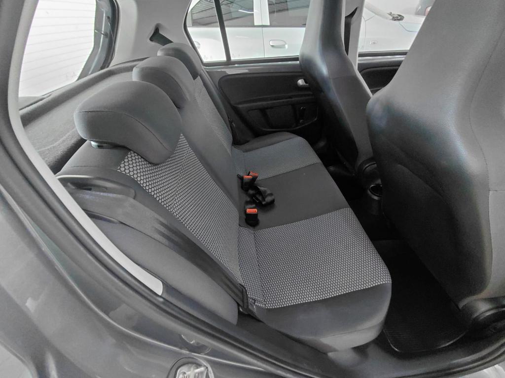 VOLKSWAGEN UP - Foto