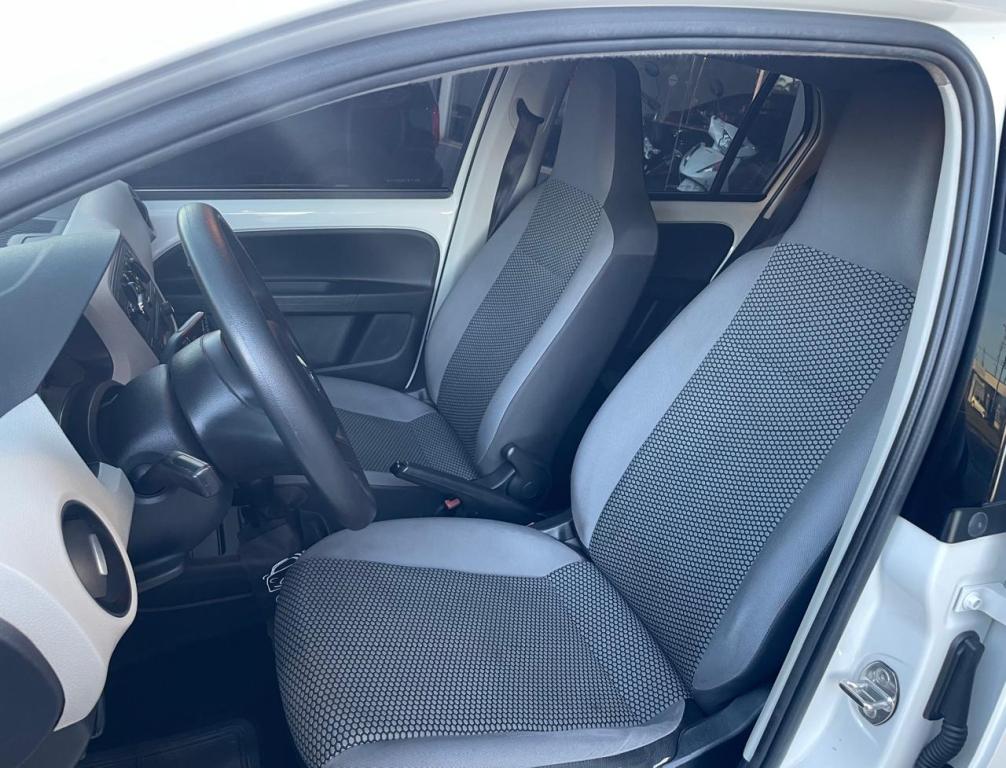 VOLKSWAGEN UP - Foto