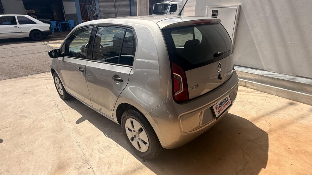 VOLKSWAGEN UP - Foto