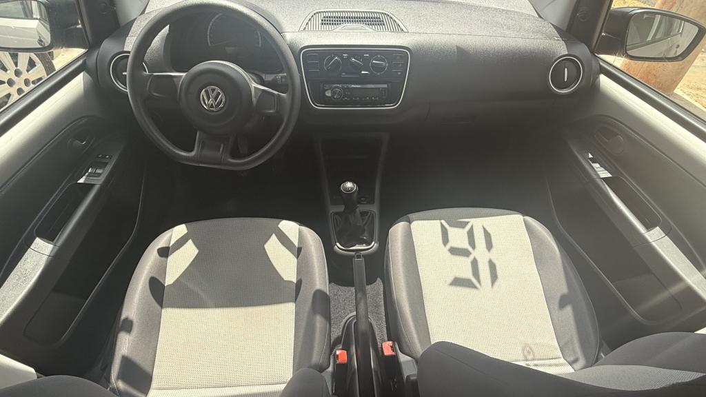 VOLKSWAGEN UP - Foto