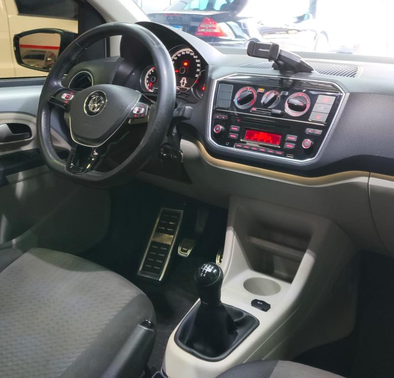 VOLKSWAGEN UP - Foto