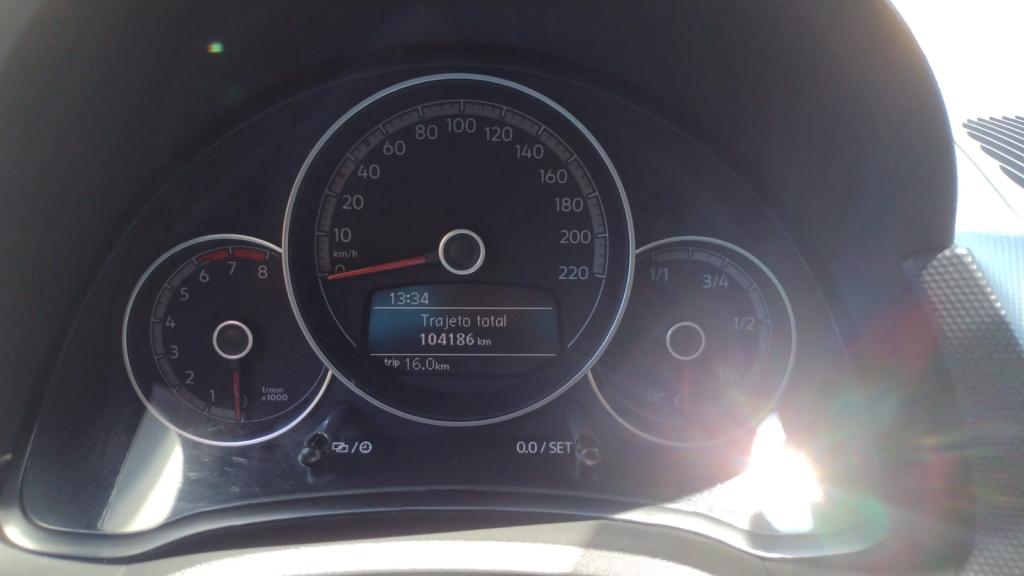 VOLKSWAGEN UP - Foto