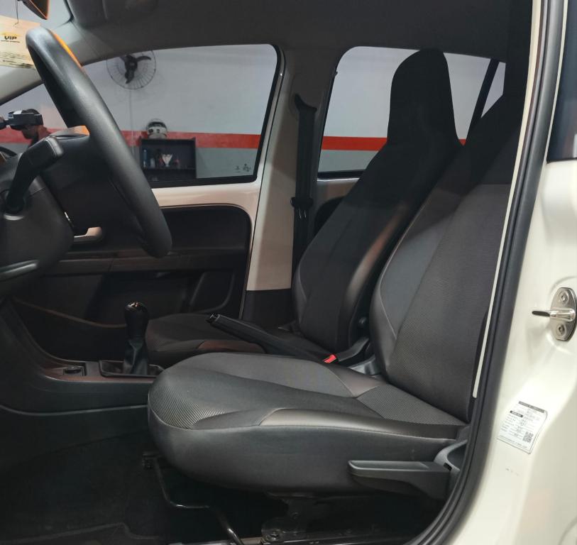 VOLKSWAGEN UP - Foto