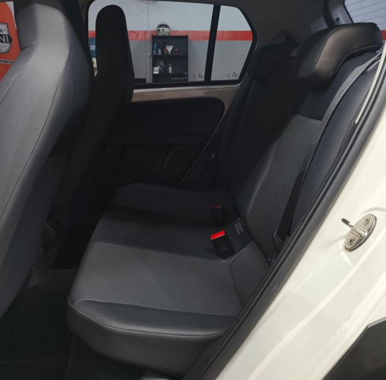 VOLKSWAGEN UP - Foto