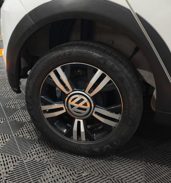 VOLKSWAGEN UP - Foto