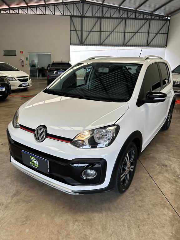 VOLKSWAGEN UP - Foto